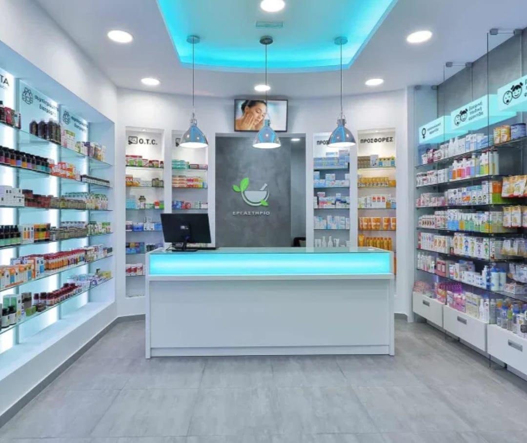 Concept d'accueil lumineux pour la Pharmacie Marijova