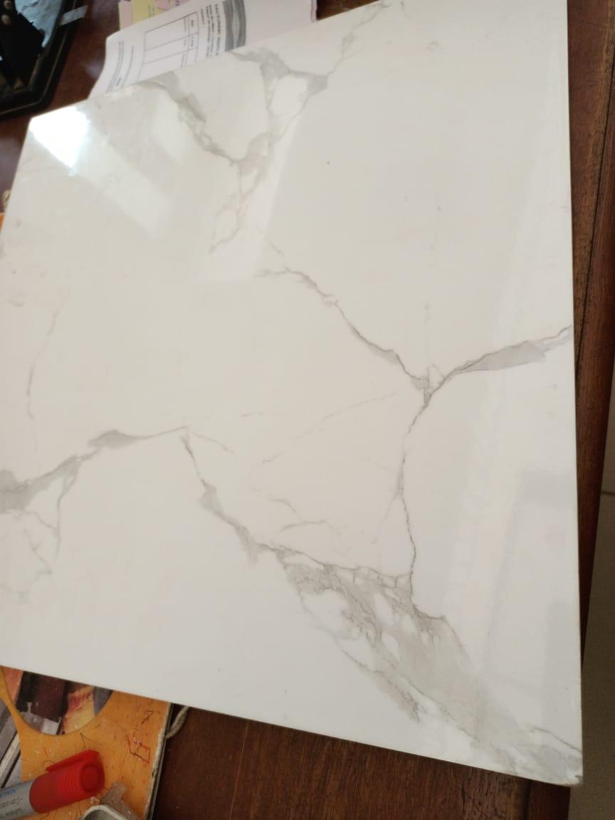 Carreau effet marbre blanc pour importation et fourniture chantier